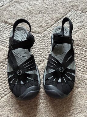 Keen Black and Gray Women's Strappy Sport Sandals